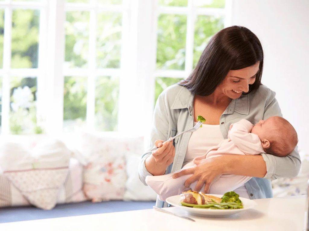 Chế độ dinh dưỡng sau sinh cho bà mẹ bỉm sữa